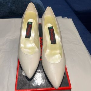 White Proxy Kitten Heel